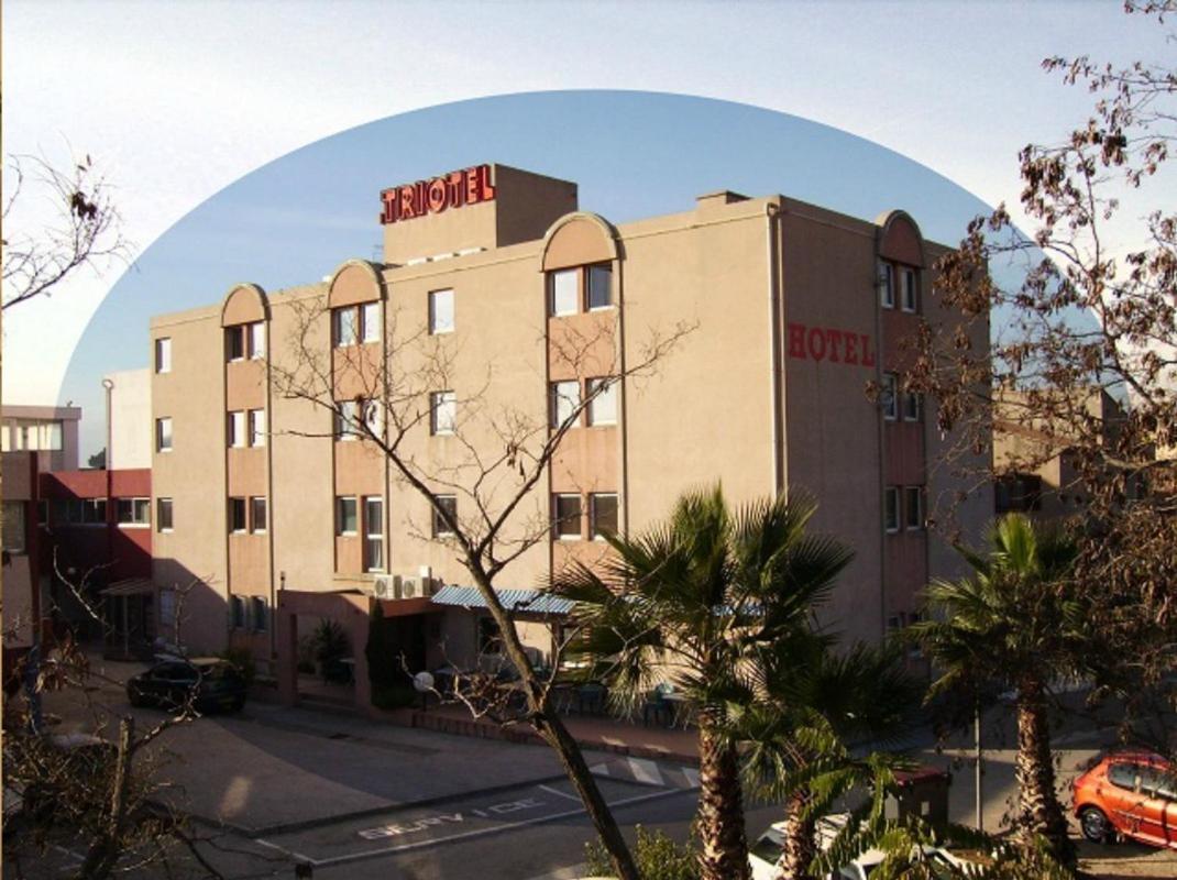 Hotel Triotel Ла Валет-дю-Вар Екстериор снимка